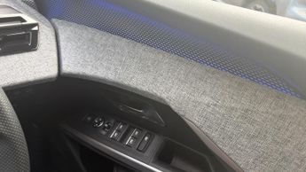 Peugeot 3008 73kWh GT SUV 5dr Electric Auto (210 ps)