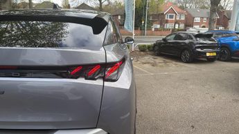 Peugeot 3008 73kWh GT SUV 5dr Electric Auto (210 ps)