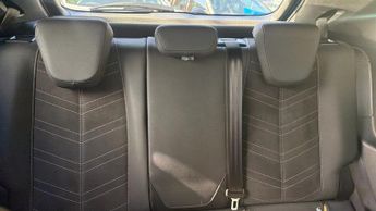 Vauxhall Mokka Electric 50kWh Ultimate SUV 5dr Electric Auto (136 ps)