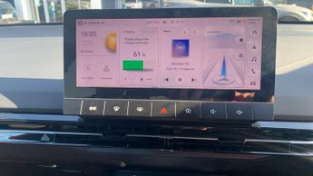 Mg Mg4 64kWh Trophy Long Range Hatchback 5dr Electric Auto (203 ps)