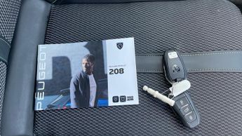 Peugeot 208 1.2 HYBRID GT e-DSC6 Euro 6 (s/s) 5dr