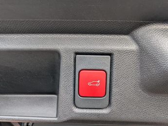 Vauxhall Grandland 1.2 Ultimate SUV 5dr Petrol Hybrid e-DCT Euro 6 (s/s) (136 ps)