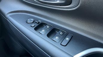 Hyundai Bayon 1.0 T-GDi MHEV SE Connect SUV 5dr Petrol Hybrid DCT Euro 6 (s/s)