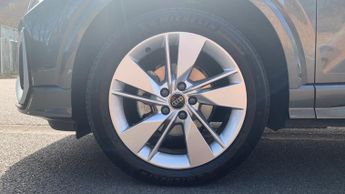 Audi Q2 1.5 TFSI CoD 35 S line SUV 5dr Petrol S Tronic Euro 6 (s/s) (150