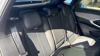 Peugeot 3008 73kWh GT SUV 5dr Electric Auto (210 ps)