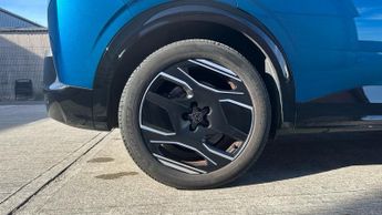 Peugeot 3008 73kWh GT SUV 5dr Electric Auto (210 ps)