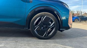 Peugeot 3008 73kWh GT SUV 5dr Electric Auto (210 ps)