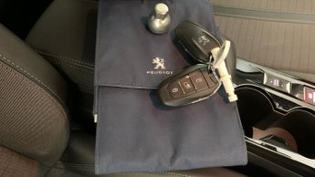 Peugeot 208 1.2 PureTech Allure Hatchback 5dr Petrol EAT Euro 6 (s/s) (130 p