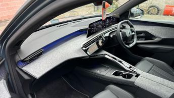 Peugeot 3008 73kWh GT SUV 5dr Electric Auto (210 ps)