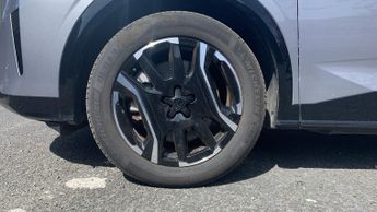 Peugeot 3008 73kWh GT SUV 5dr Electric Auto (210 ps)