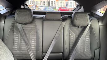 Peugeot 3008 73kWh GT SUV 5dr Electric Auto (210 ps)
