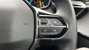 Peugeot 208 50kWh Allure Hatchback 5dr Electric Auto (136 ps)