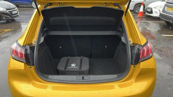 Peugeot 208 50kWh Allure Hatchback 5dr Electric Auto (136 ps)
