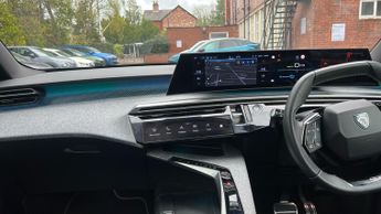 Peugeot 3008 73kWh GT SUV 5dr Electric Auto (210 ps)