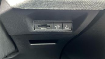 Peugeot 3008 73kWh GT SUV 5dr Electric Auto (210 ps)