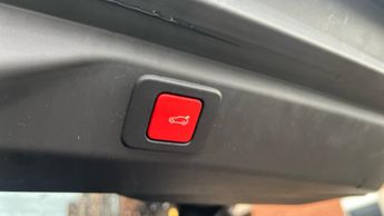 Peugeot 3008 73kWh GT SUV 5dr Electric Auto (210 ps)