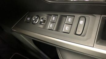 Peugeot 3008 73kWh GT SUV 5dr Electric Auto (210 ps)