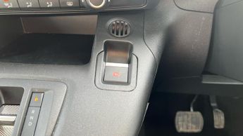 Citroen Berlingo 52kWh PLUS M MPV 5dr Electric Auto (7.4kW Charger) (136 ps)