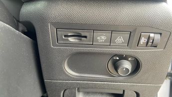 DS Automobiles Ds 3 Crossback E-TENSE 50kWh Performance Line Crossback 5dr Electric Auto (136 