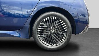 Nissan Leaf 39kWh Tekna Hatchback 5dr Electric Auto (150 ps)