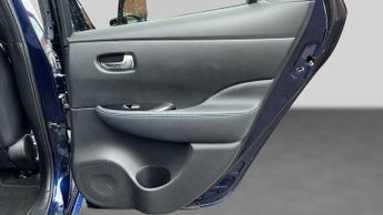 Nissan Leaf 39kWh Tekna Hatchback 5dr Electric Auto (150 ps)