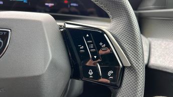 Peugeot 3008 73kWh GT SUV 5dr Electric Auto (210 ps)