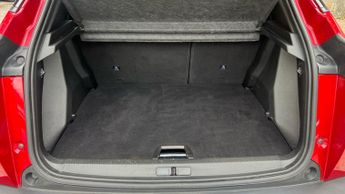 Peugeot 2008 50kWh Allure Premium SUV 5dr Electric Auto (136 ps)