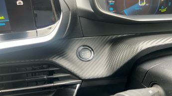 Peugeot 2008 50kWh Allure Premium SUV 5dr Electric Auto (136 ps)