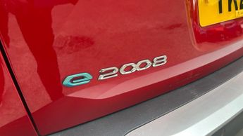 Peugeot 2008 50kWh Allure Premium SUV 5dr Electric Auto (136 ps)