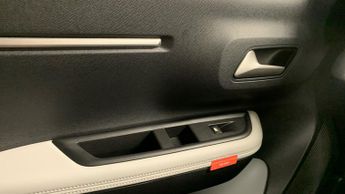 Citroen C3 1.2 Hybrid MAX Hatchback 5dr Petrol Hybrid e-DSC Euro 6 (s/s) (1