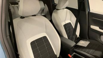 Citroen C3 1.2 Hybrid MAX Hatchback 5dr Petrol Hybrid e-DSC Euro 6 (s/s) (1