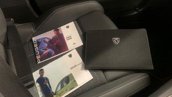 Peugeot 3008 73kWh GT SUV 5dr Electric Auto (210 ps)