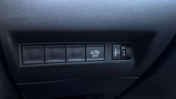 Peugeot 2008 54kWh Allure SUV 5dr Electric Auto (7kW Charger) (156 ps)