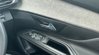 Peugeot 5008 1.2 PureTech GT Premium SUV 5dr Petrol EAT Euro 6 (s/s) (130 ps)