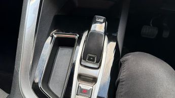 Peugeot 3008 SUV 1.6 PureTech Allure SUV 5dr Petrol EAT Euro 6 (s/s) (180 ps)