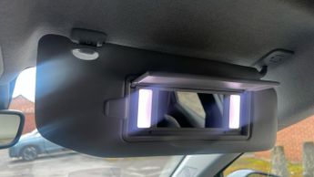 Citroen C4 50kWh Shine Hatchback 5dr Electric Auto (136 ps)