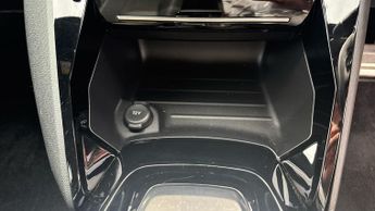 Peugeot 208 50kWh GT Hatchback 5dr Electric Auto (7kW Charger) (136 ps)