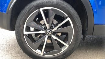 Nissan Qashqai 1.3 DIG-T MHEV Tekna SUV 5dr Petrol Hybrid XTRON Euro 6 (s/s) (1