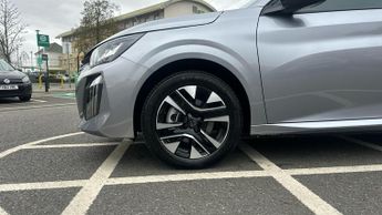 Peugeot 208 50kWh Allure Auto 5dr (7.4kW Charger)