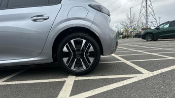 Peugeot 208 50kWh Allure Auto 5dr (7.4kW Charger)