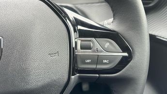 Peugeot 208 50kWh Allure Auto 5dr (7.4kW Charger)