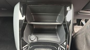Peugeot 2008 50kWh Active Auto 5dr (7kW Charger)