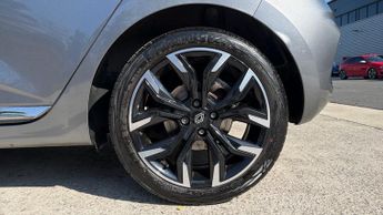 Renault Clio 1.6 E-TECH techno Hatchback 5dr Petrol Hybrid Auto Euro 6 (s/s) 