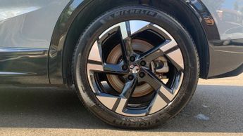 Vauxhall Grandland Electric 73kWh Ultimate SUV 5dr Electric Auto (213 ps)