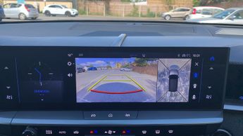 Vauxhall Grandland Electric 73kWh Ultimate SUV 5dr Electric Auto (213 ps)