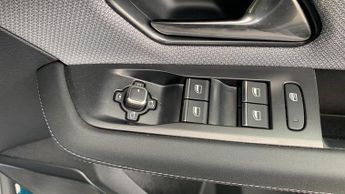 Vauxhall Grandland 1.2 Ultimate SUV 5dr Petrol Hybrid e-DCT Euro 6 (s/s) (136 ps)