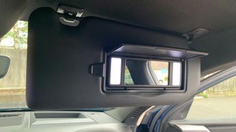 Vauxhall Grandland 1.2 Ultimate SUV 5dr Petrol Hybrid e-DCT Euro 6 (s/s) (136 ps)