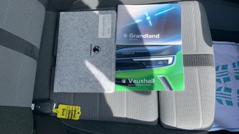 Vauxhall Grandland 1.2 Ultimate SUV 5dr Petrol Hybrid e-DCT Euro 6 (s/s) (136 ps)