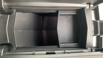 Vauxhall Grandland 1.2 Ultimate SUV 5dr Petrol Hybrid e-DCT Euro 6 (s/s) (136 ps)