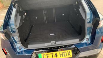 Vauxhall Grandland Electric 73kWh Ultimate SUV 5dr Electric Auto (213 ps)